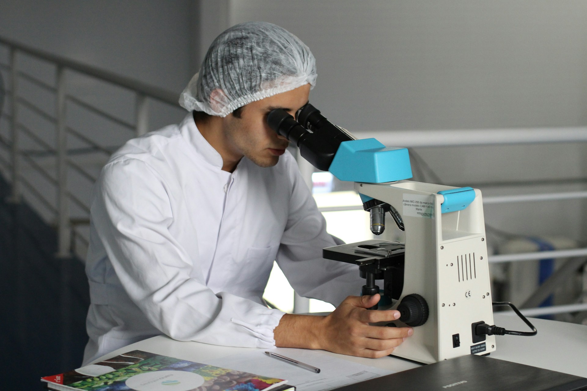 Which Radioisotope is Used for Diagnosing Thyroid Disorders?